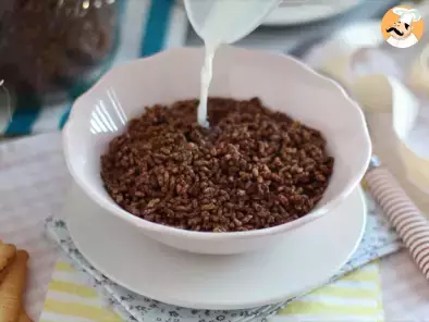 Schokoladen-Puffreis-Cerealien. Kokosnuss Pops - foto 5
